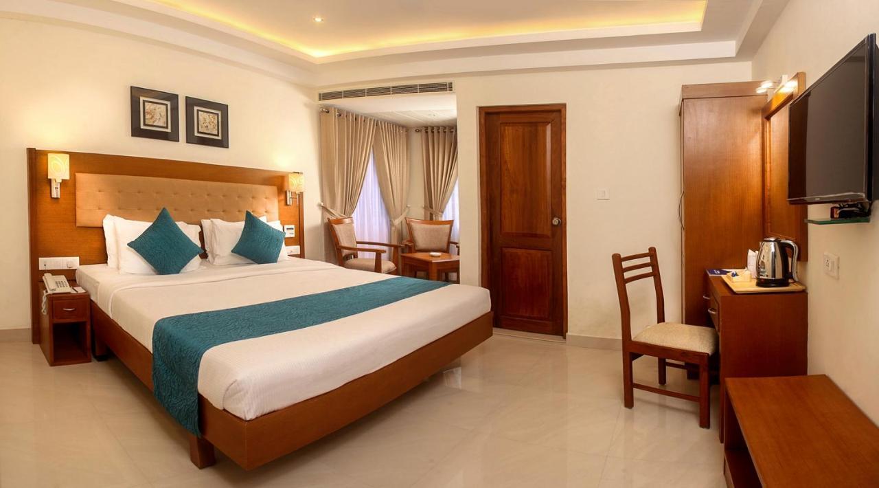 Vishnu Inn Гуруваюр Экстерьер фото