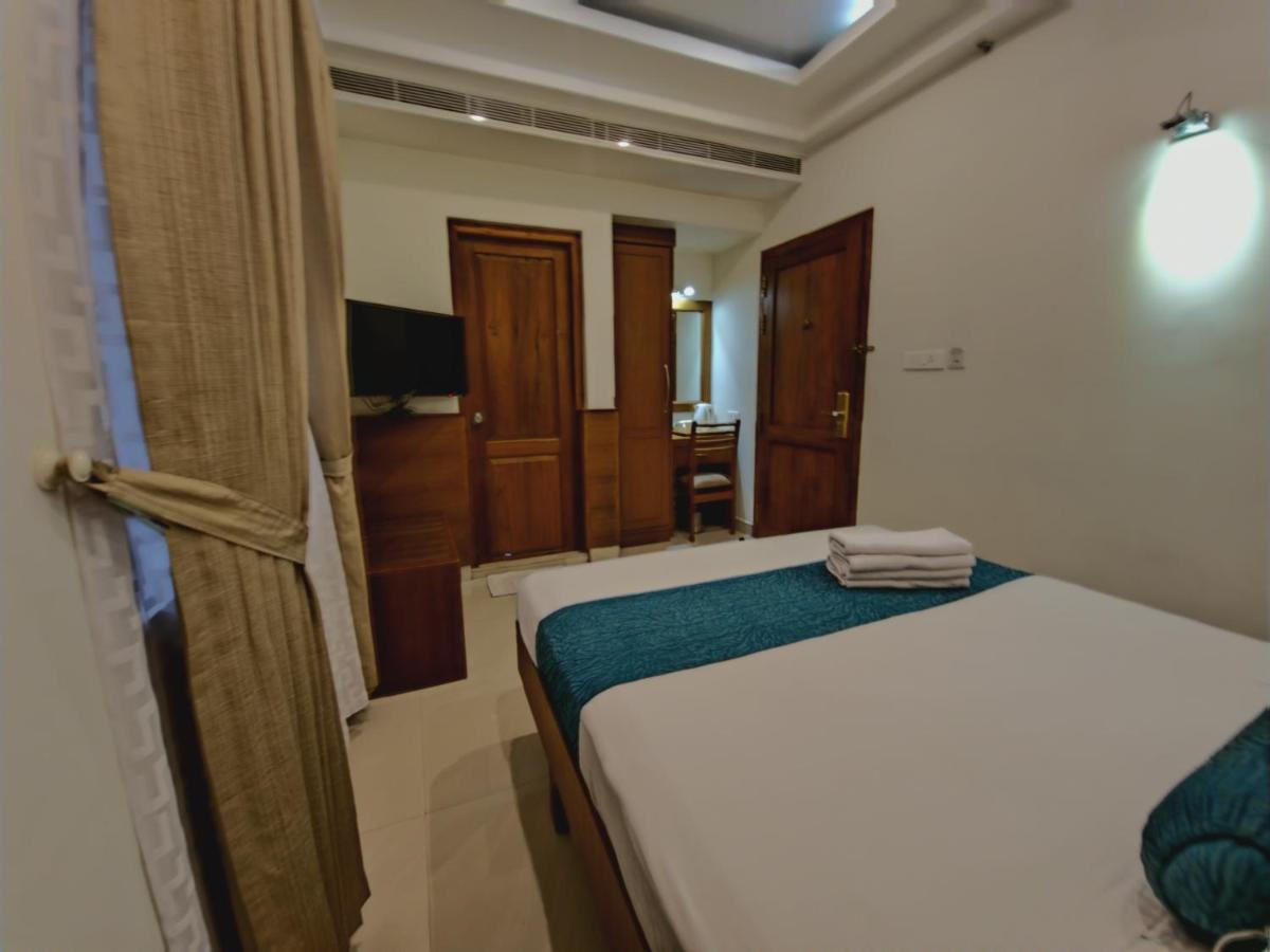 Vishnu Inn Гуруваюр Экстерьер фото