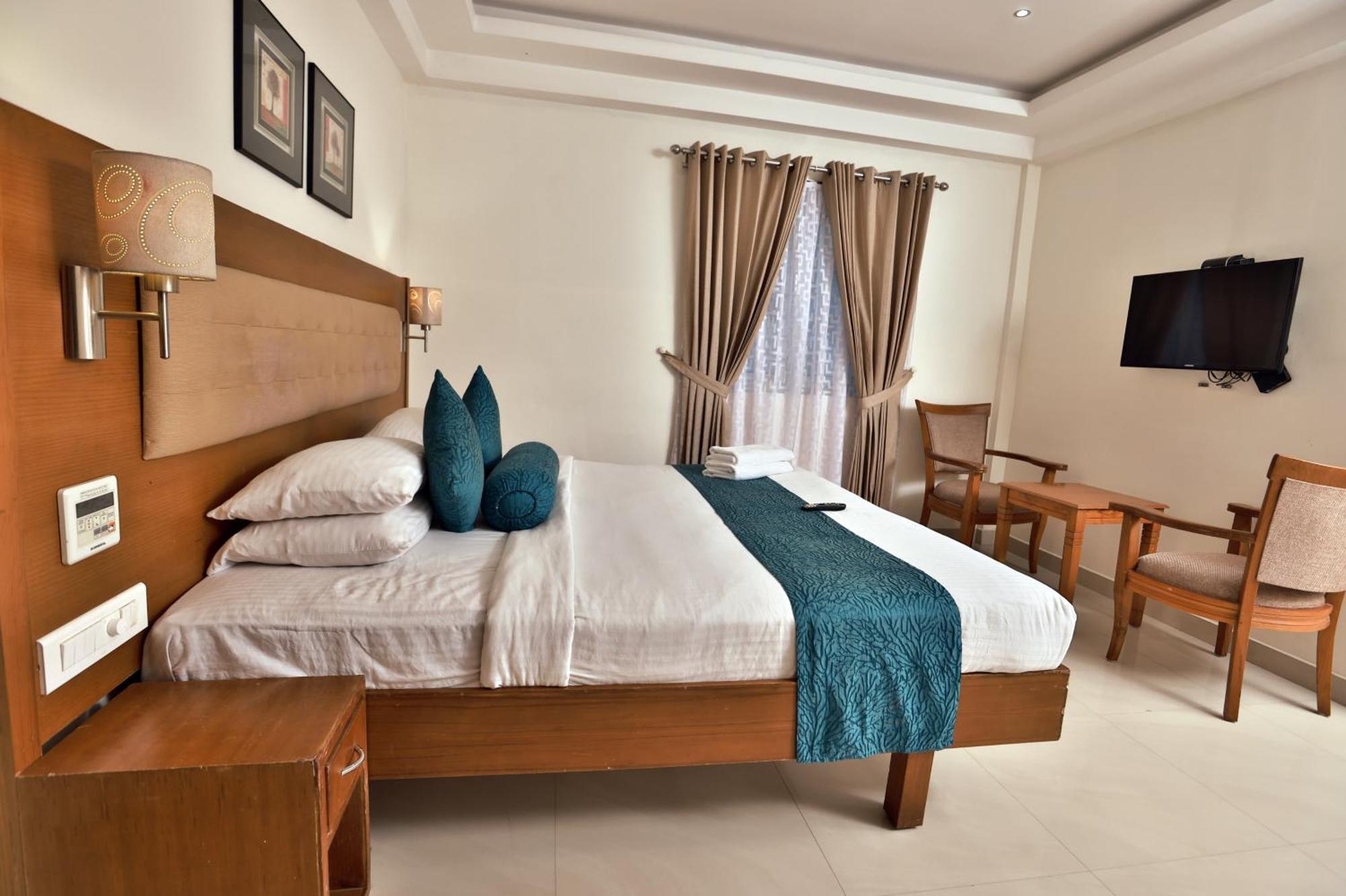 Vishnu Inn Гуруваюр Экстерьер фото